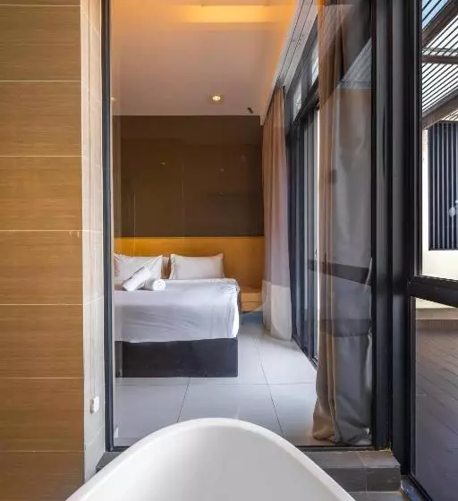 هتل Greystone 99 Suites