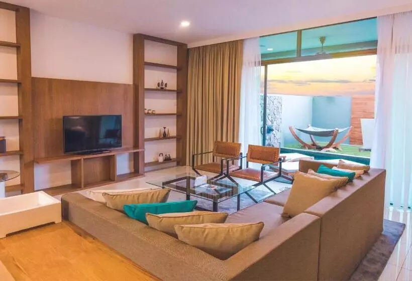 ホテル The Riyaz Lavanya