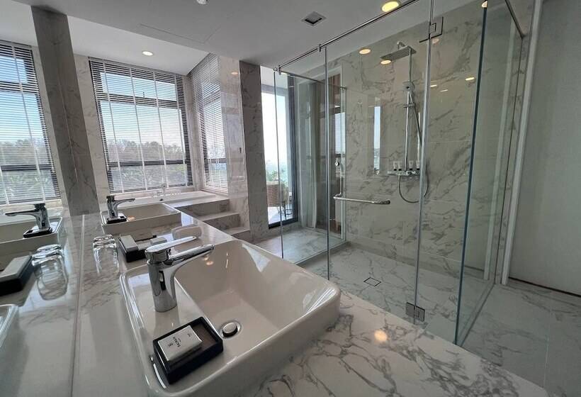 ホテル The Riyaz Lavanya