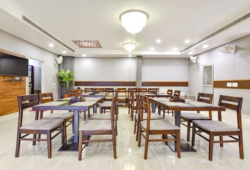 Fabhotel Gurukripa