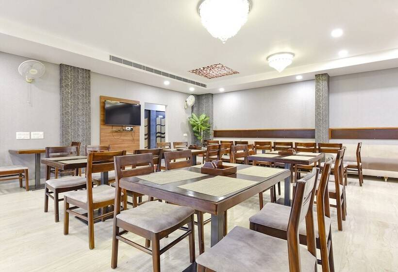 Fabhotel Gurukripa