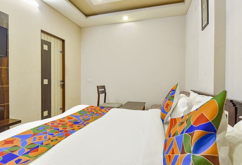 Fabhotel Gurukripa