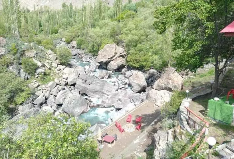 هتل Chogho Sar Huts