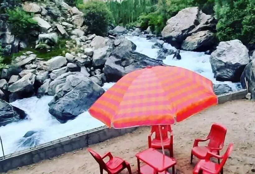 هتل Chogho Sar Huts