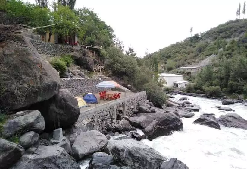 هتل Chogho Sar Huts
