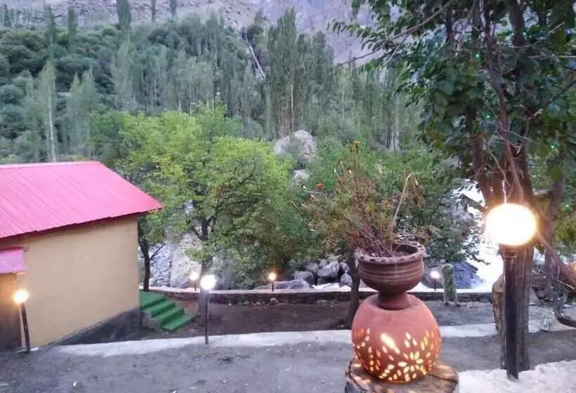 هتل Chogho Sar Huts