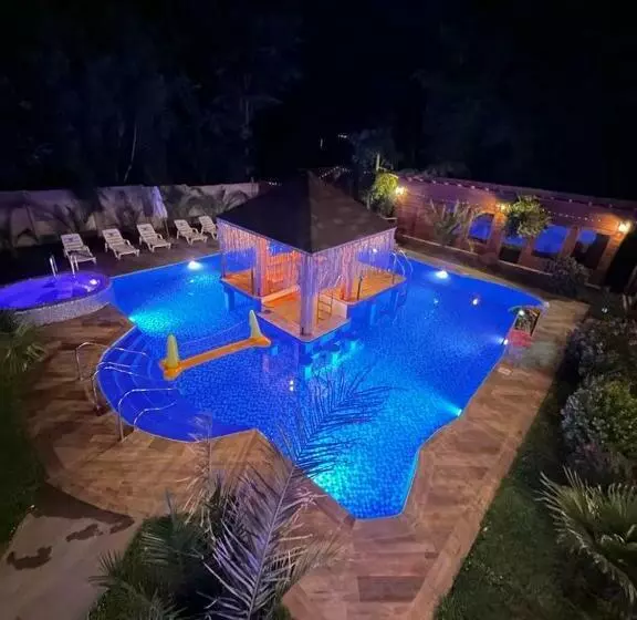 Kapselihotelli Boutique Family Suites