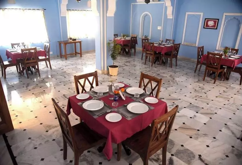 ホテル Fort Chabariya