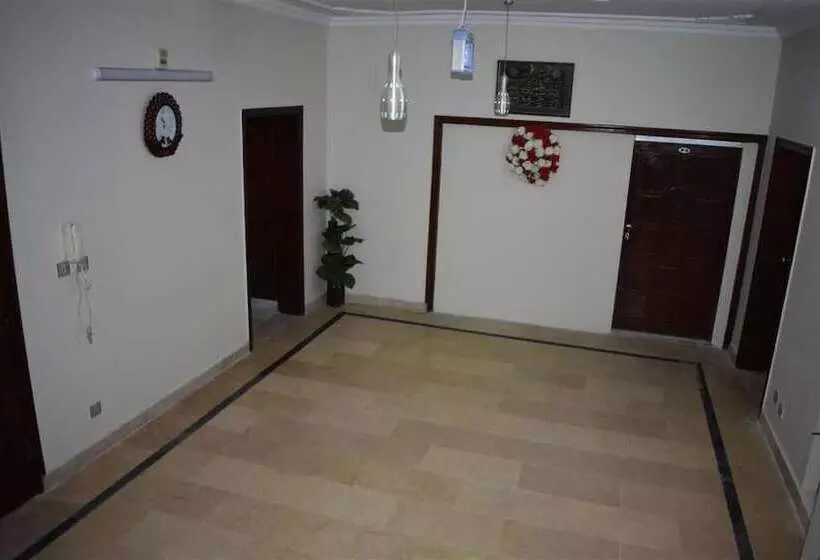 هتل Neelum Guest House