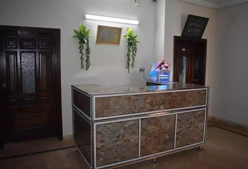 هتل Neelum Guest House
