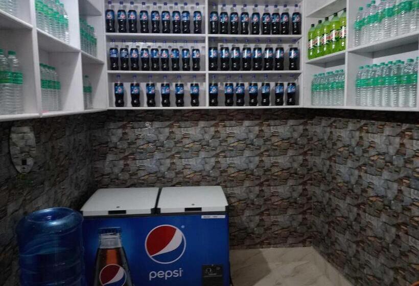 فندق Oyo Dixit Gest House