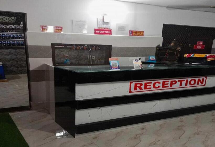 فندق Oyo Dixit Gest House