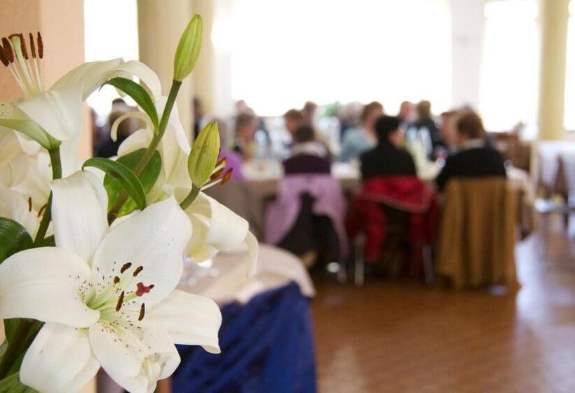 בית מלון כפרי Stella Alpina