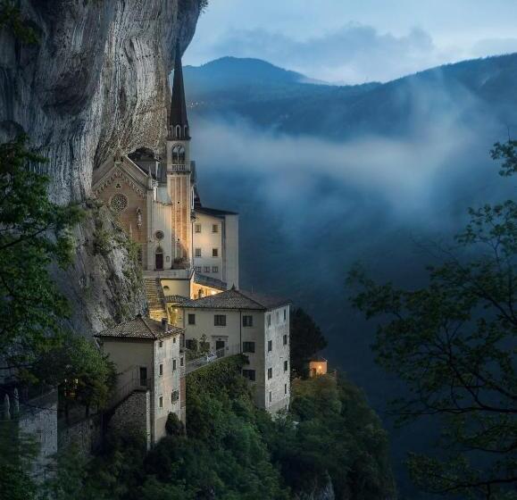 בית מלון כפרי Stella Alpina