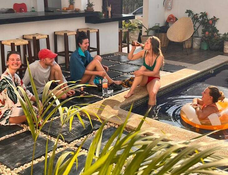 Punta Kai Hotel & Hostal