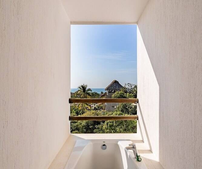 Punta Kai Hotel & Hostal