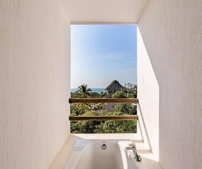 Punta Kai Hotel & Hostal