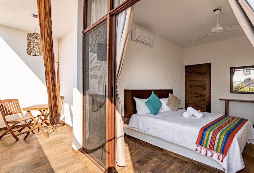 Punta Kai Hotel & Hostal