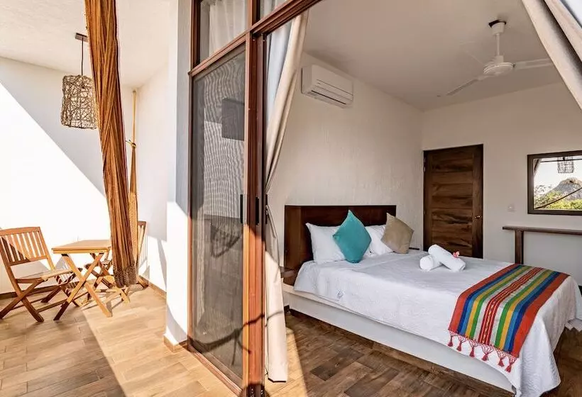 Punta Kai Hotel & Hostal