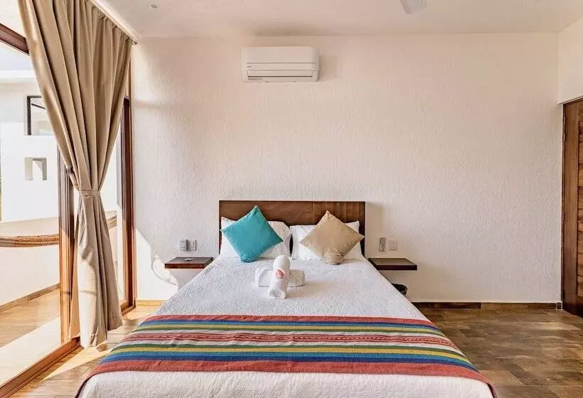 Punta Kai Hotel & Hostal