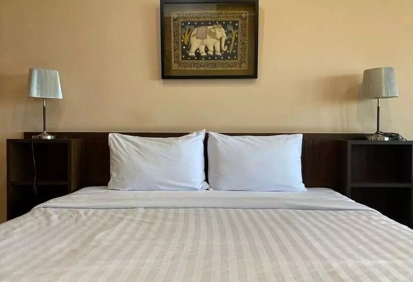 호텔 Baan Kongdee Sunset Resort Kata