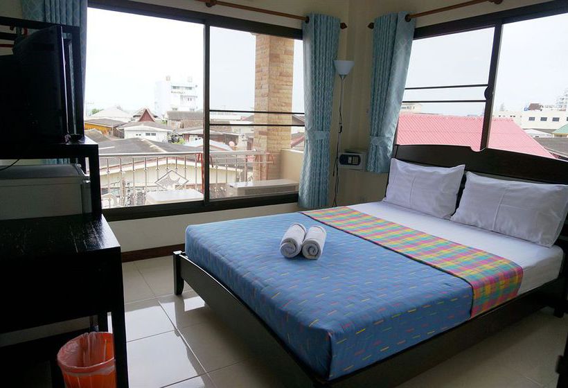 هتل Baan Taweesuk Guest House