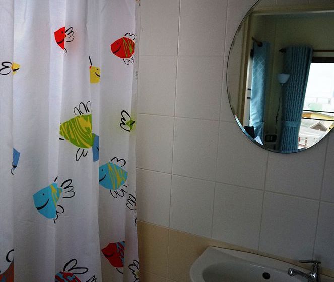 هتل Baan Taweesuk Guest House