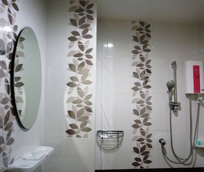 هتل Baan Taweesuk Guest House