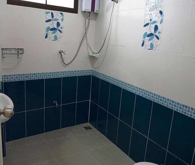 هتل Baan Taweesuk Guest House