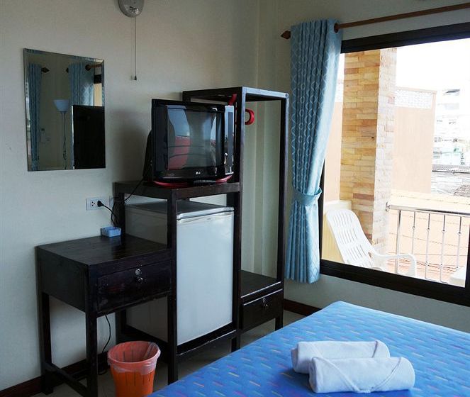 هتل Baan Taweesuk Guest House