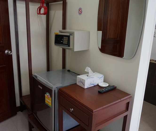 هتل Baan Taweesuk Guest House