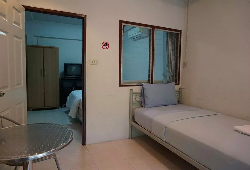 בית מלון כפרי Baan Taweesuk Guest House