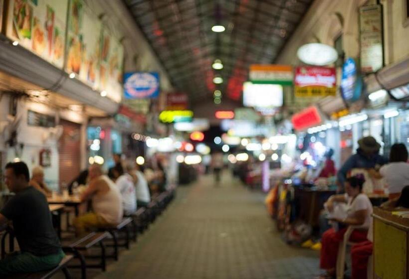 Отель Chariot Pattaya