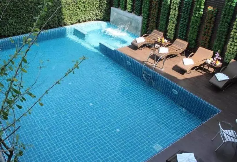 ホテル Chariot Pattaya