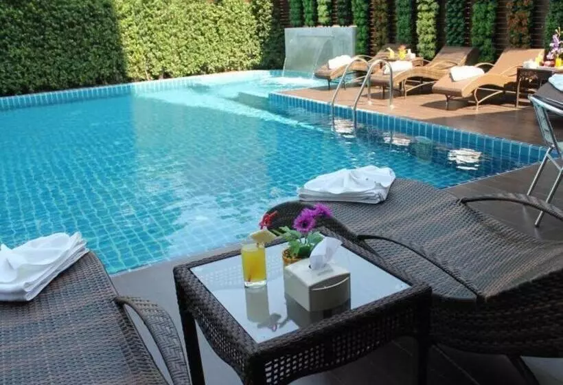 ホテル Chariot Pattaya