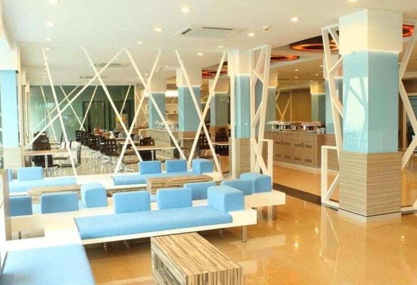 Отель Chariot Pattaya