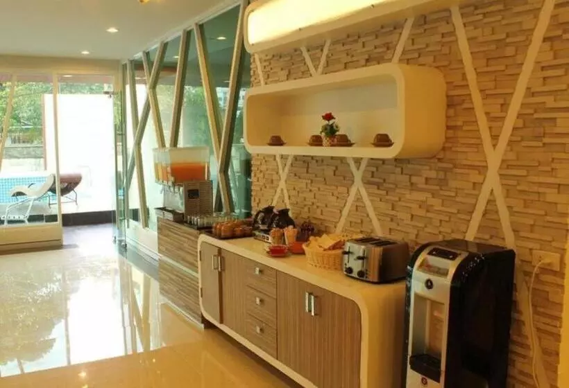 ホテル Chariot Pattaya