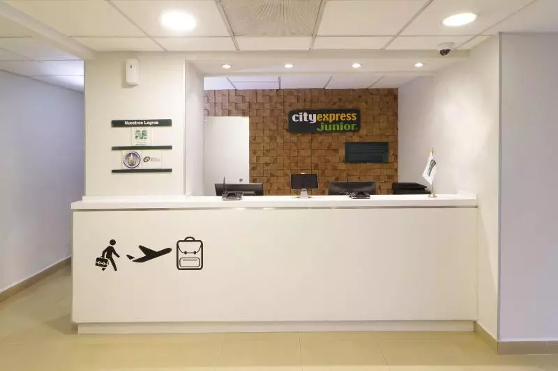 فندق City Express Junior By Marriott Toluca Aeropuerto