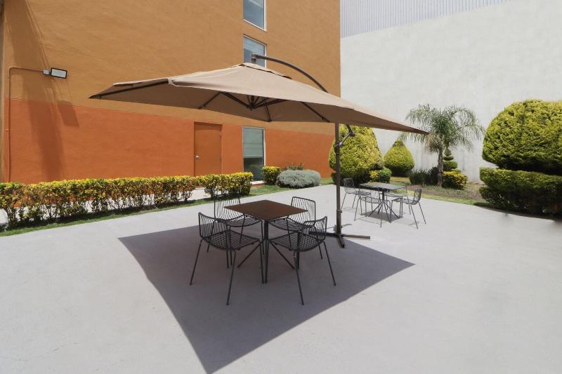 فندق City Express Junior By Marriott Toluca Aeropuerto