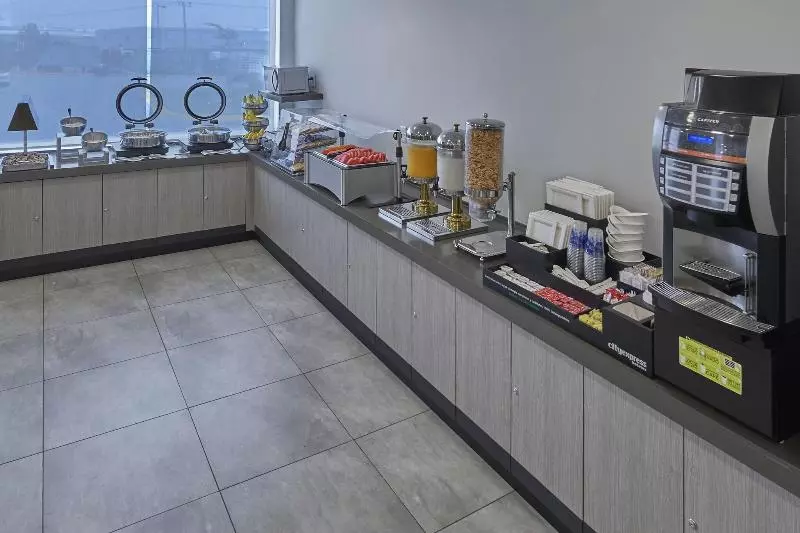 فندق City Express Junior By Marriott Toluca Aeropuerto