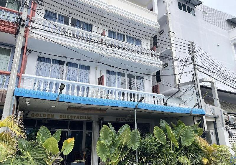 호텔 Golden Guesthouse By The Beach Cha Am