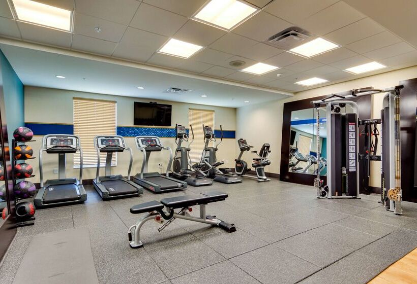 فندق Hampton Inn & Suites Rome