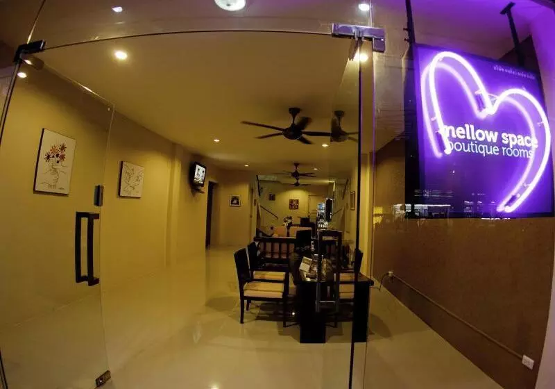 Hotelli Mellow Space Boutique Rooms