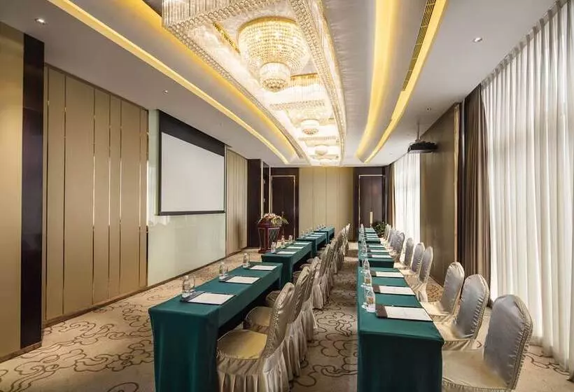 Royal Century Hotel Shanghai