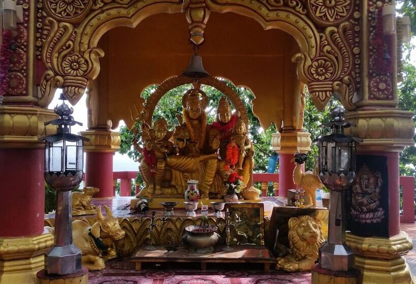 Отель Sea Breeze Resort   Sha Plus