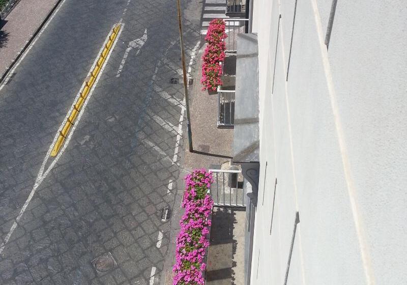 Отель Villa Avellino Historic Residence