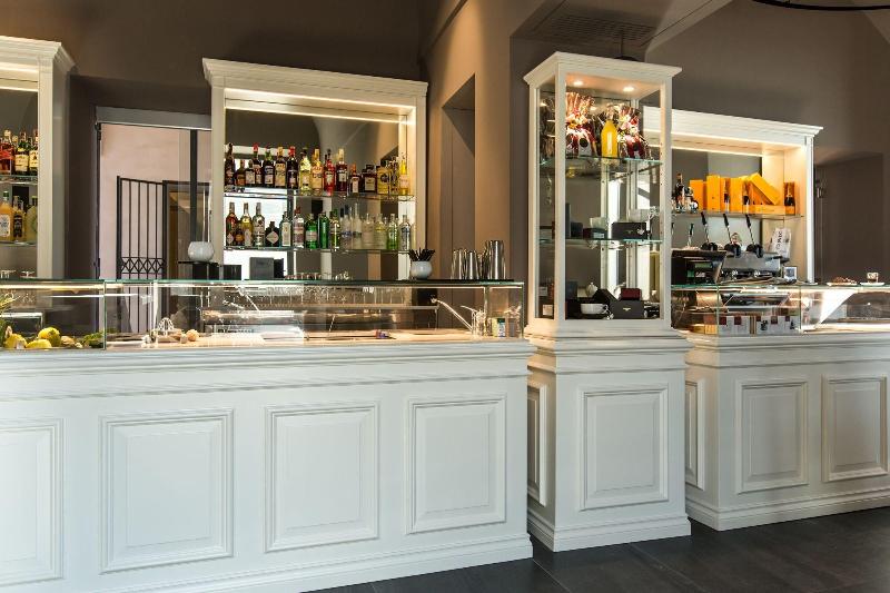 Отель Villa Avellino Historic Residence