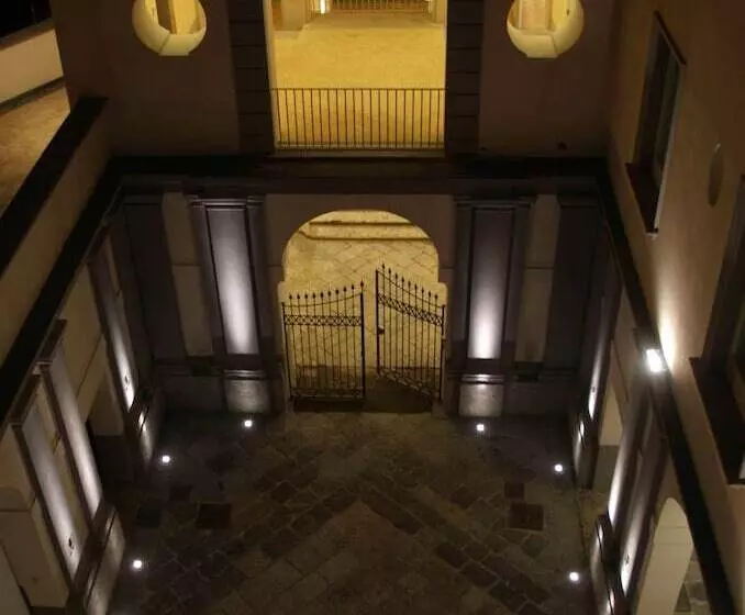 Отель Villa Avellino Historic Residence