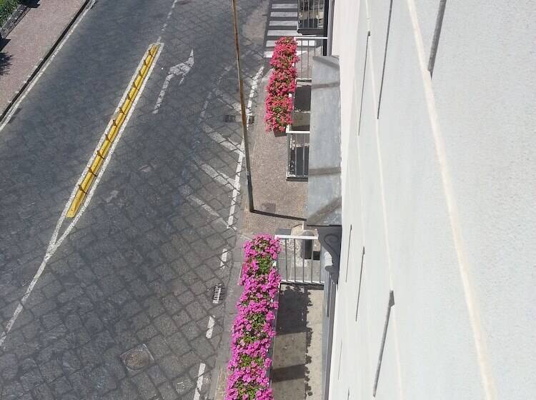 Отель Villa Avellino Historic Residence