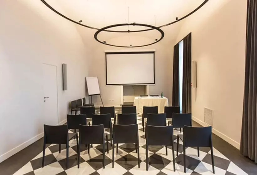 Отель Villa Avellino Historic Residence